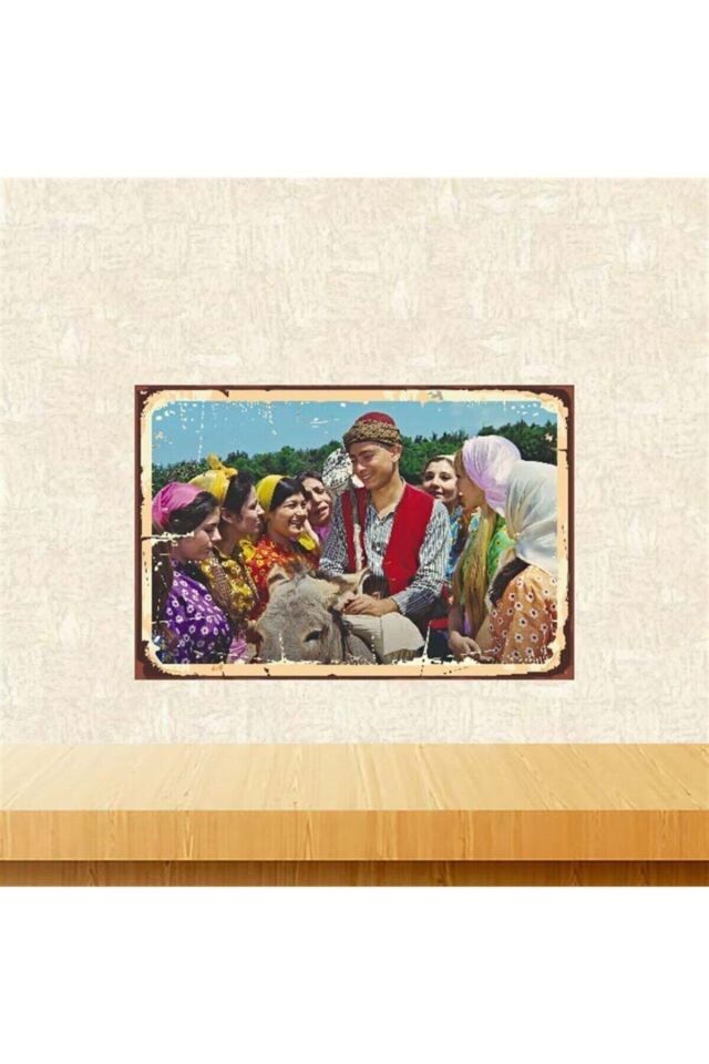 Keloğlan Ve Kızlar 20-30 Cm Retro Ahşap Poster