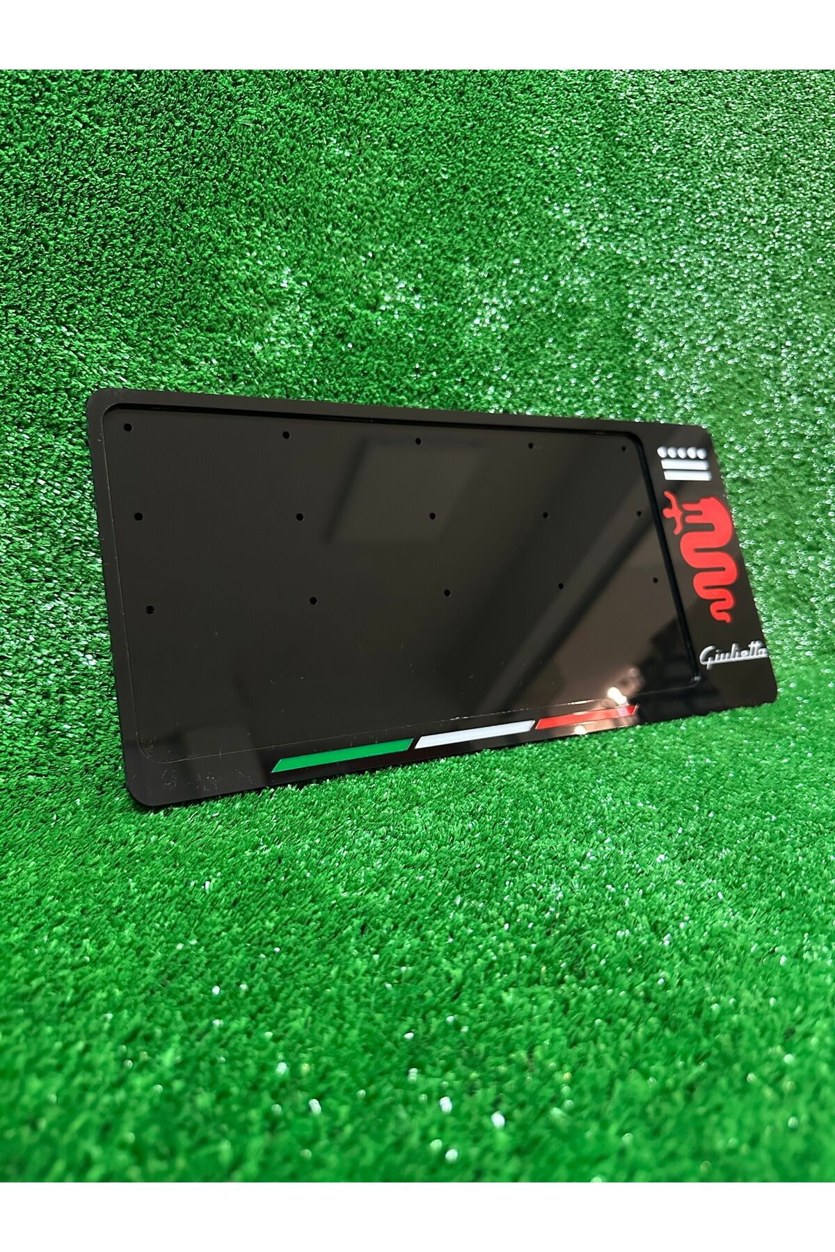 Alfa Romeo Giulietta ÖZEL Ölçülü FULL PLEKSİ PLAKALIK KIRMIZI BEYAZ LOGOLU