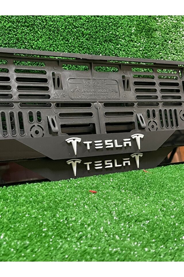 Pleksi Otomobil Plakalık Dubai Model Tesla Logolu uyumlu Plakalık