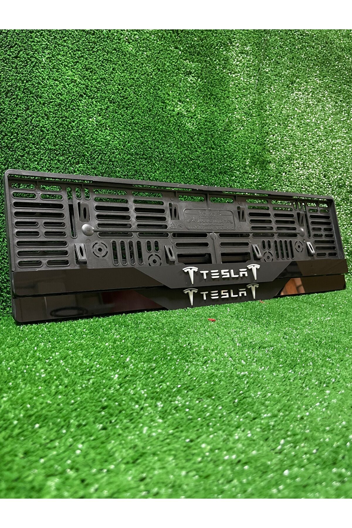 Pleksi Otomobil Plakalık Dubai Model Tesla Logolu uyumlu Plakalık