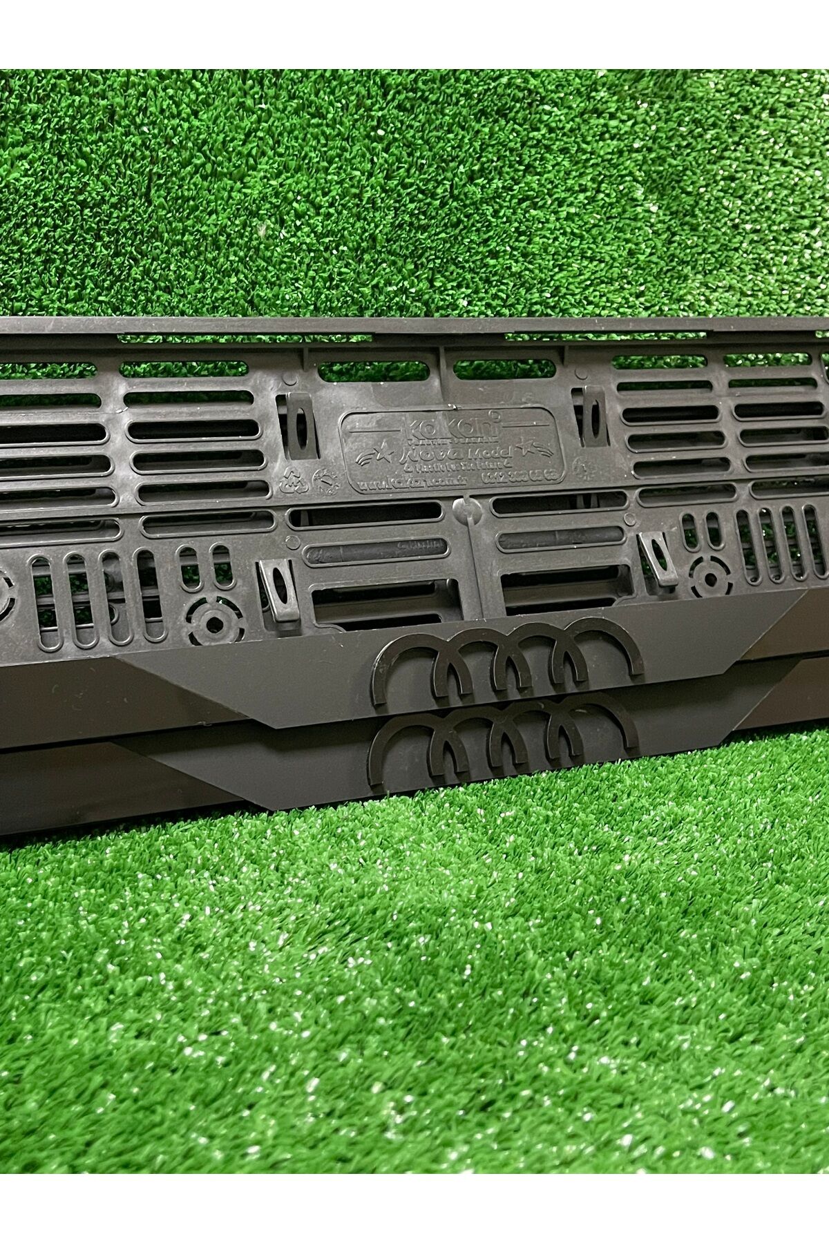 Pleksi Otomobil Plakalık Dubai Model Audı Siyah Logolu Plakalık