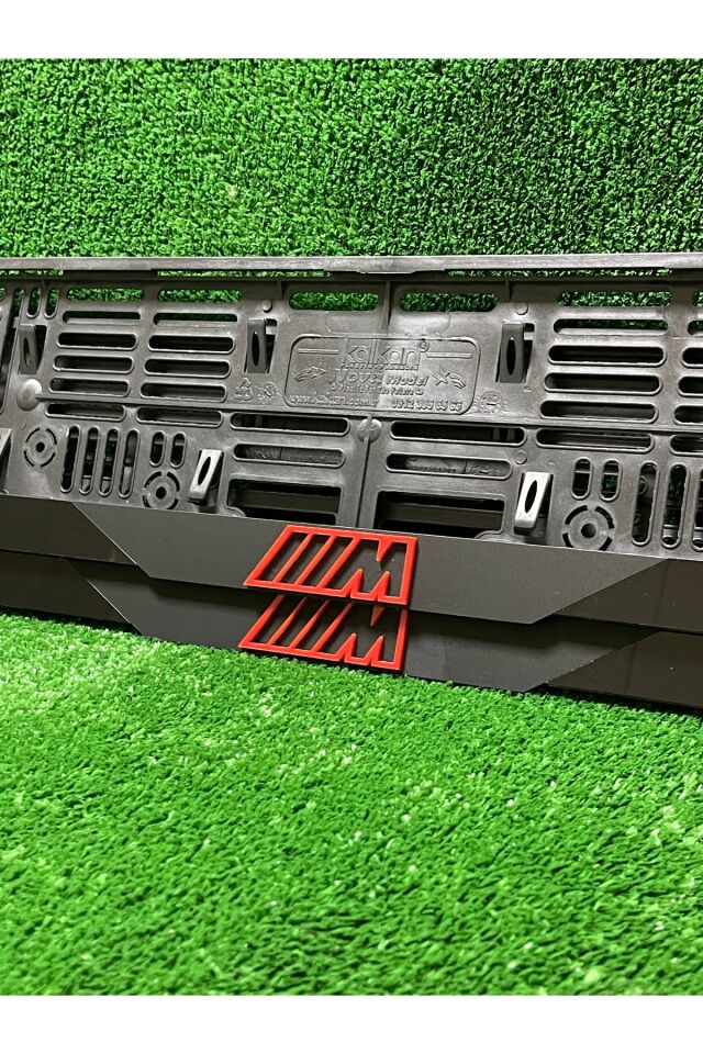 Pleksi Otomobil Plakalık Dubai Model BMW uyumluM Kırmızı Logolu Plakalık