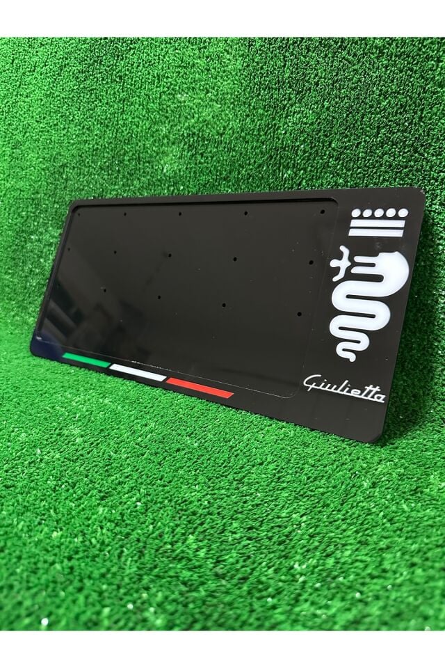 Alfa Romeo Giulietta ÖN TAMPON ÇIKINTISINI KAPATAN KARE PLAKAYA UYUMLU 1 ADET PLAKALIK BEYAZ LOGOLU