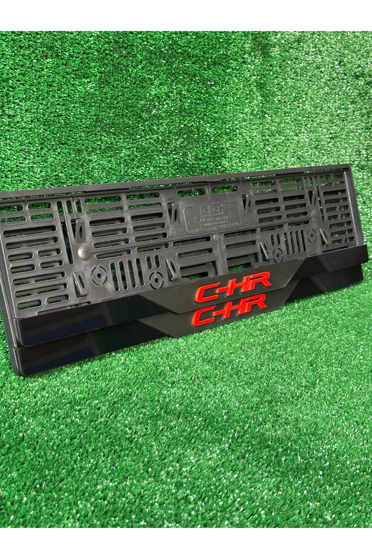 Pleksi Otomobil Plakalık Toyota C-HR Uygılama Logolu