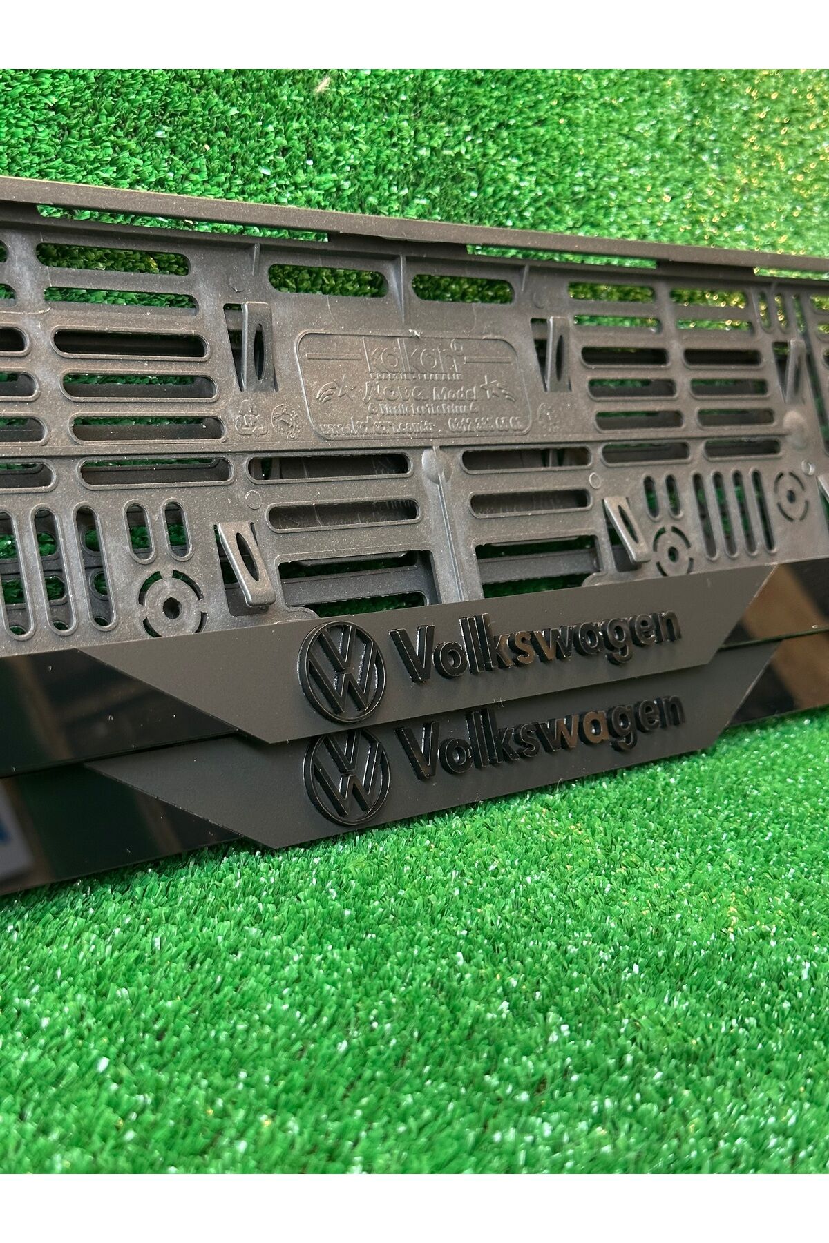 Pleksi Otomobil Plakalık Dubai Model Volkswogen Yazılı Logolu