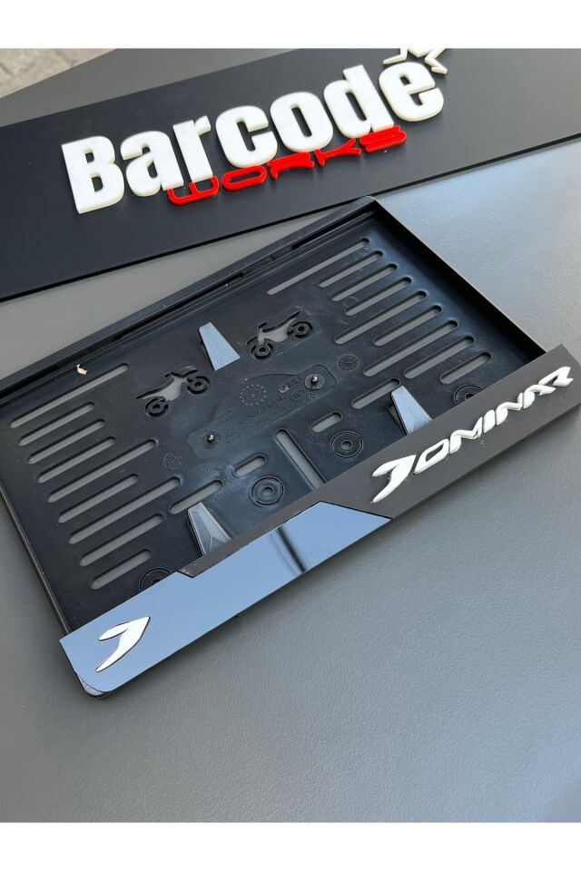 Dominar Motorsiklet Plakalık Mat Atrasit 3D Model