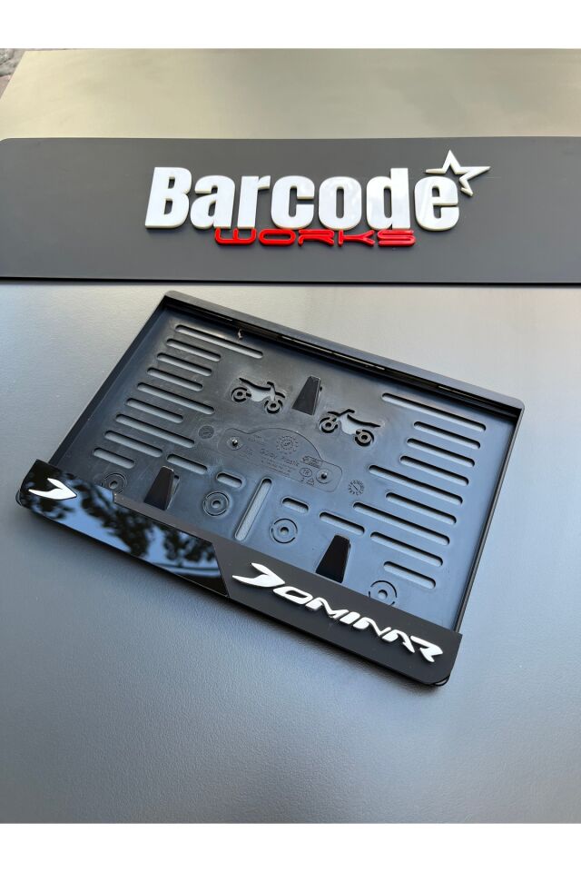 Dominar Motorsiklet Plakalık Mat Atrasit 3D Model