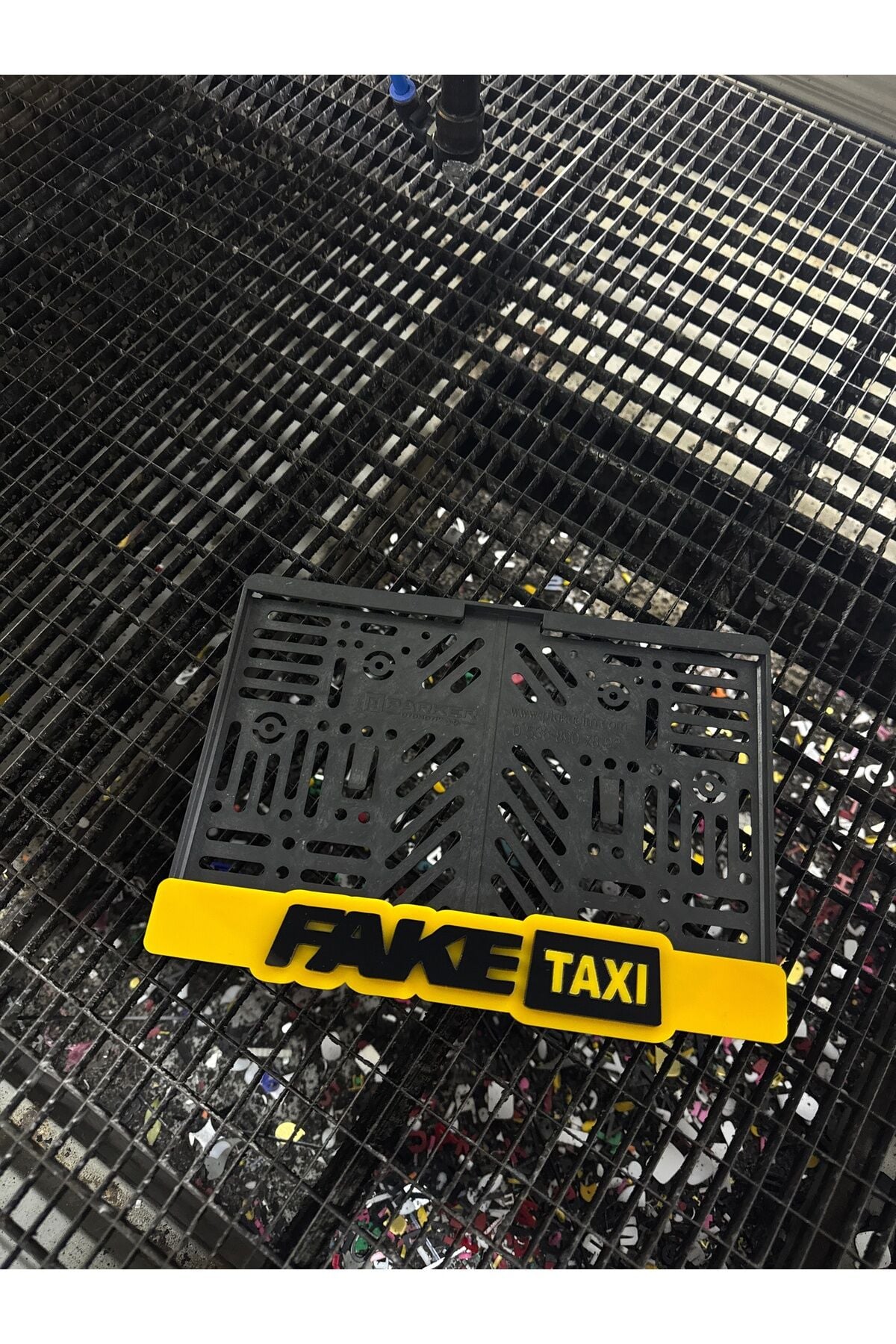 FAKE TAXI MOTOR PLEKSİ PLAKALIK