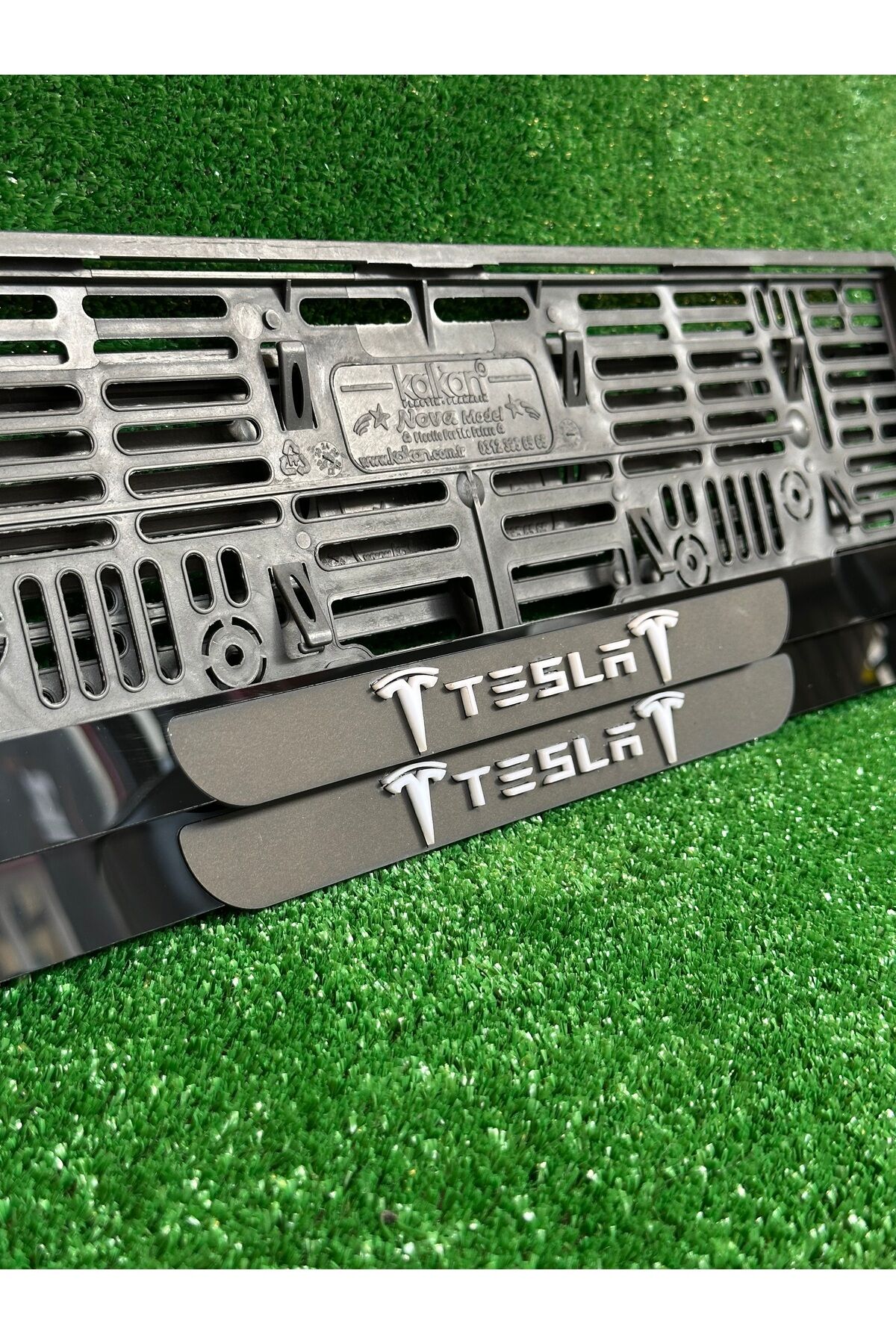 Pleksi Otomobil Plakalık Ahenk Model Tesla Logolu