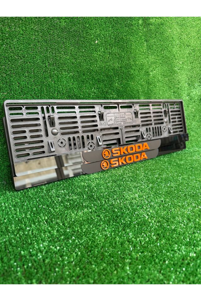 Pleksi Otomobil Plakalık Ahenk Model Turuncu SKODA Logolu