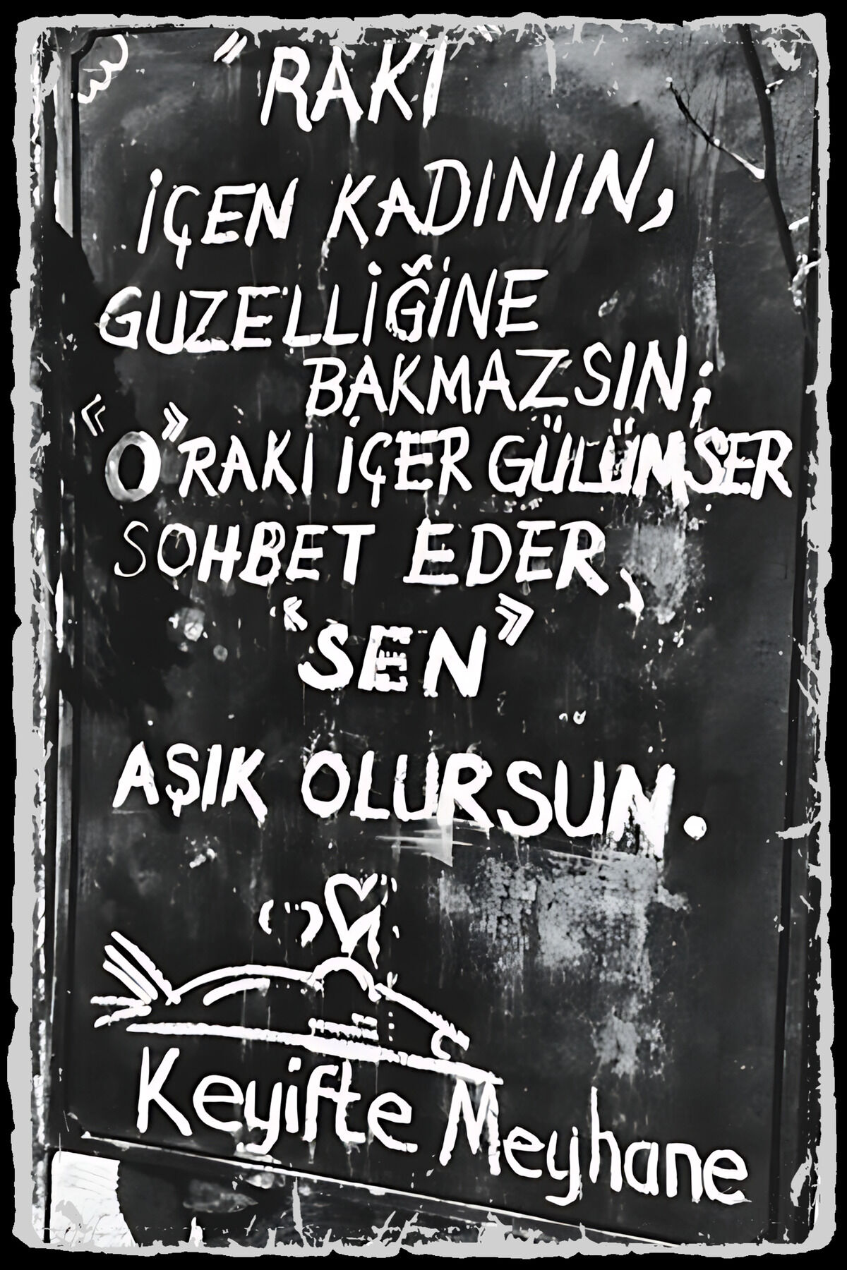 Sözleri İçen Kadının Güzelliğine Bakmazsın Retro Ahşap Poster Tablo