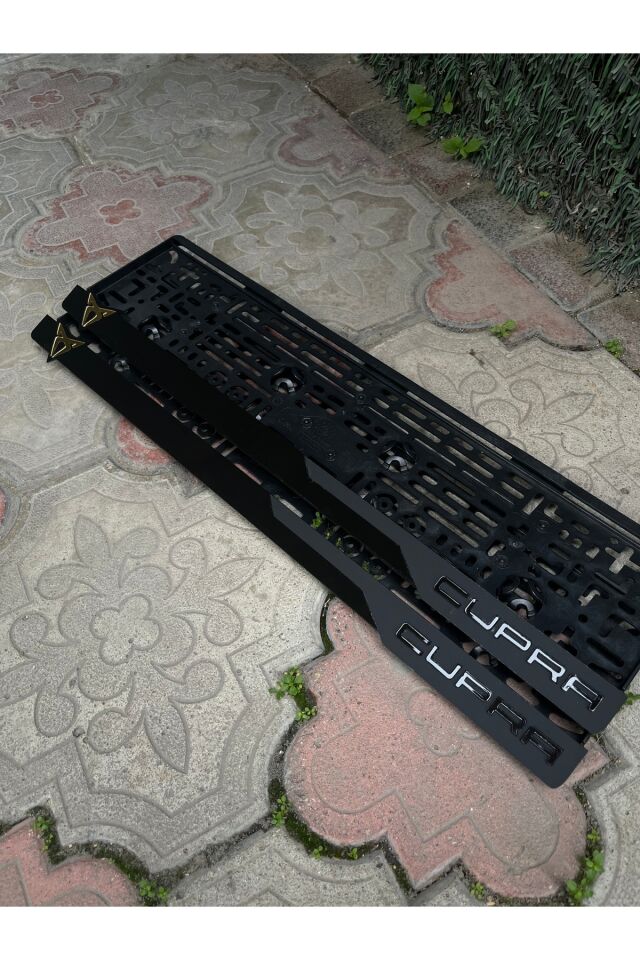 CUPRA TAKMATİK PLAKALIK PLEKSİ MAT