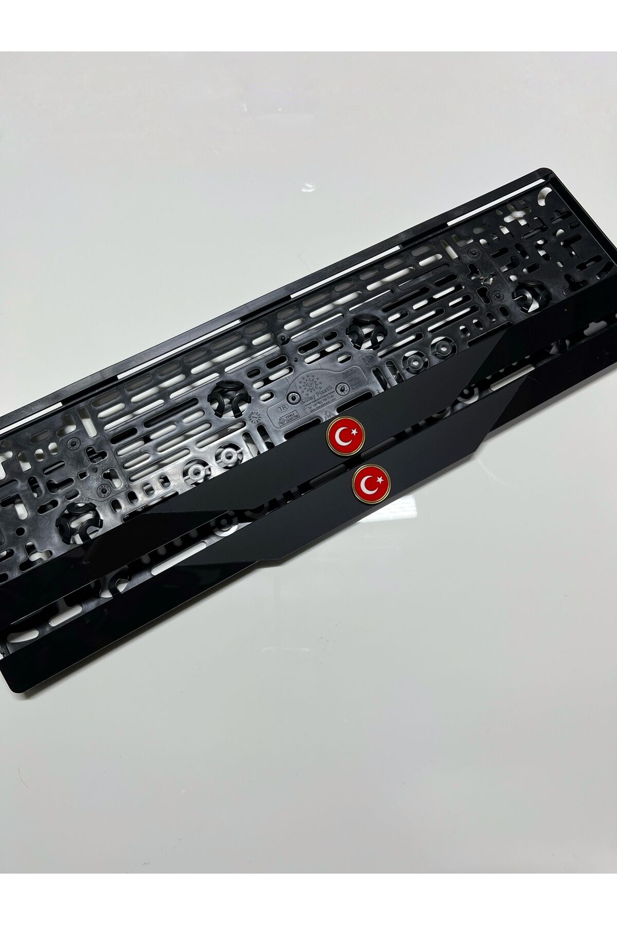 TÜRK BAYRAKLI MAT MODEL TAKMATİK PLAKALIK PLEKSİ