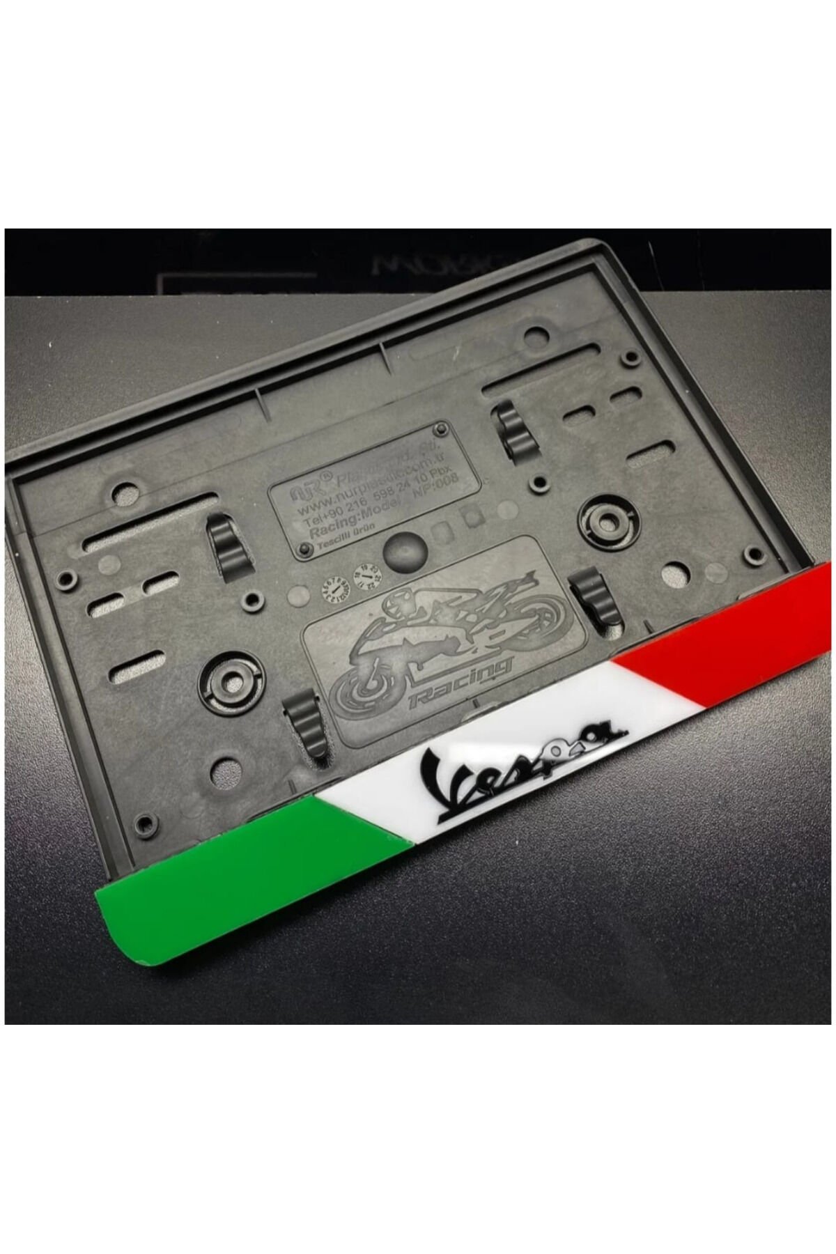 İtalyan Bayraklı Vespa Takmatik Pleksi Plakalık