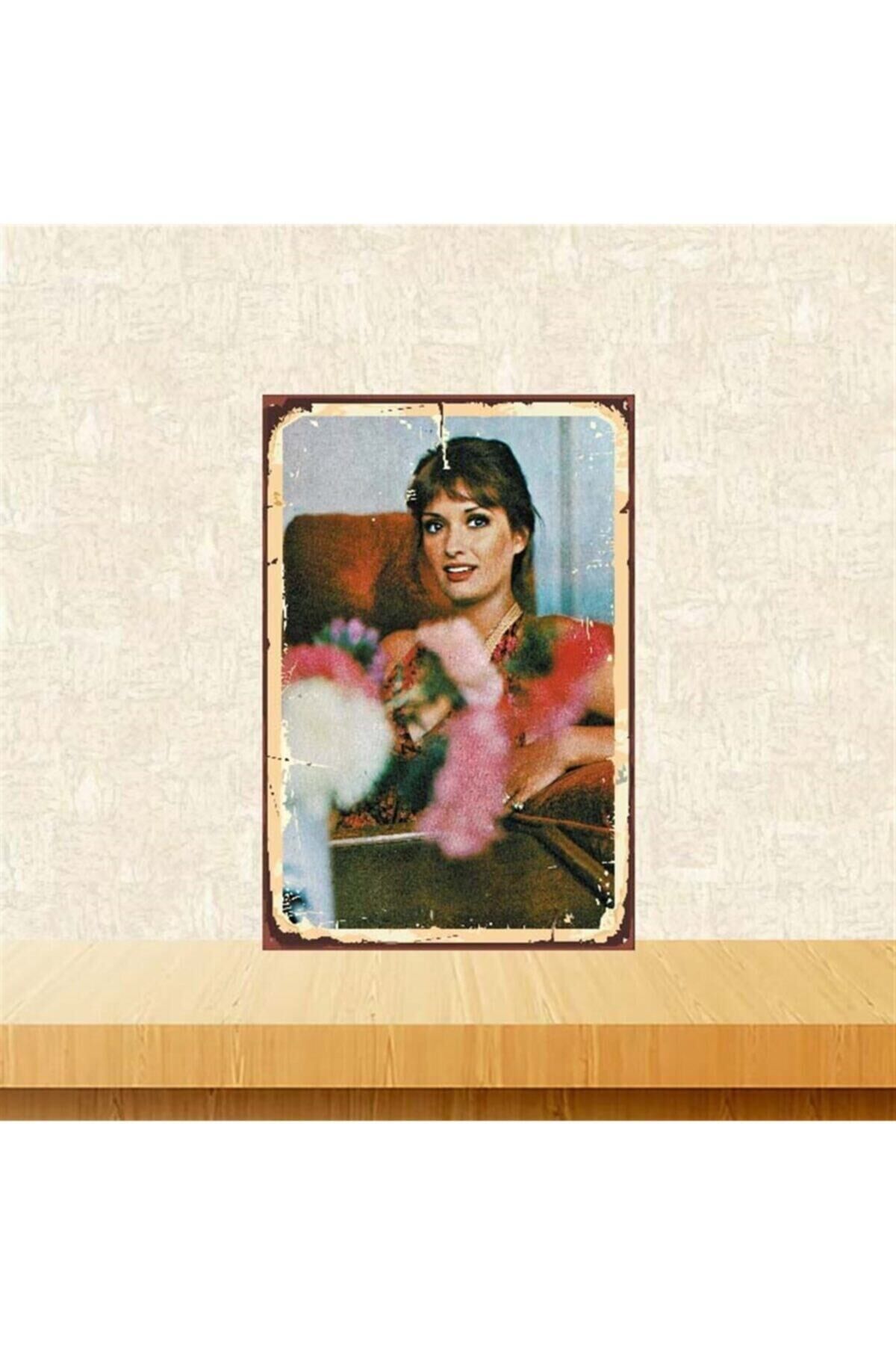 Müjde Ar Retro Ahşap Poster 20x30 cm Tkfx3753