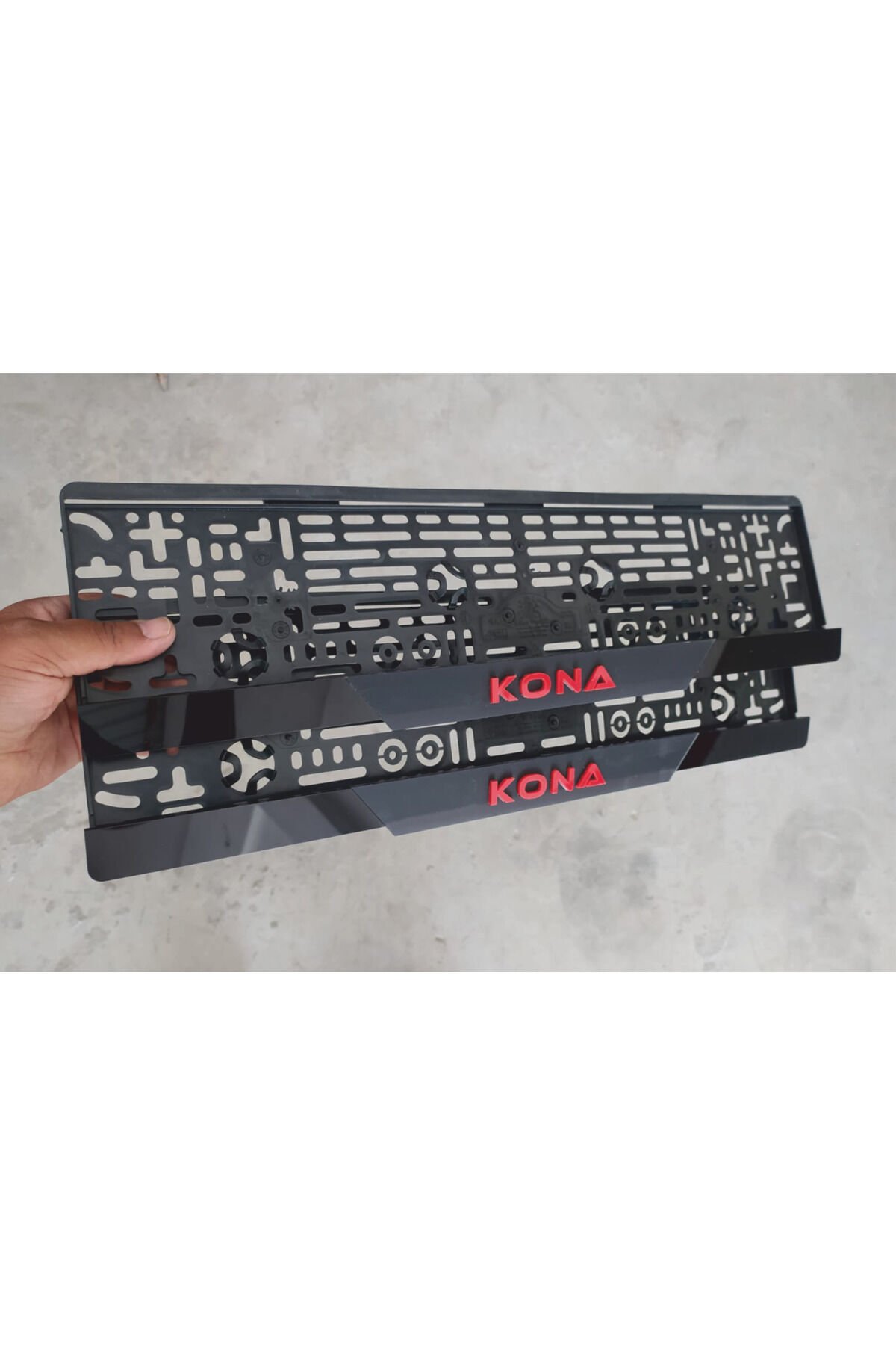 Hyundaı Kona Uyumlu Kabartma Yazılı Takmatik Mat Pleksi Plakalık 2 Adet 3d Piano Black