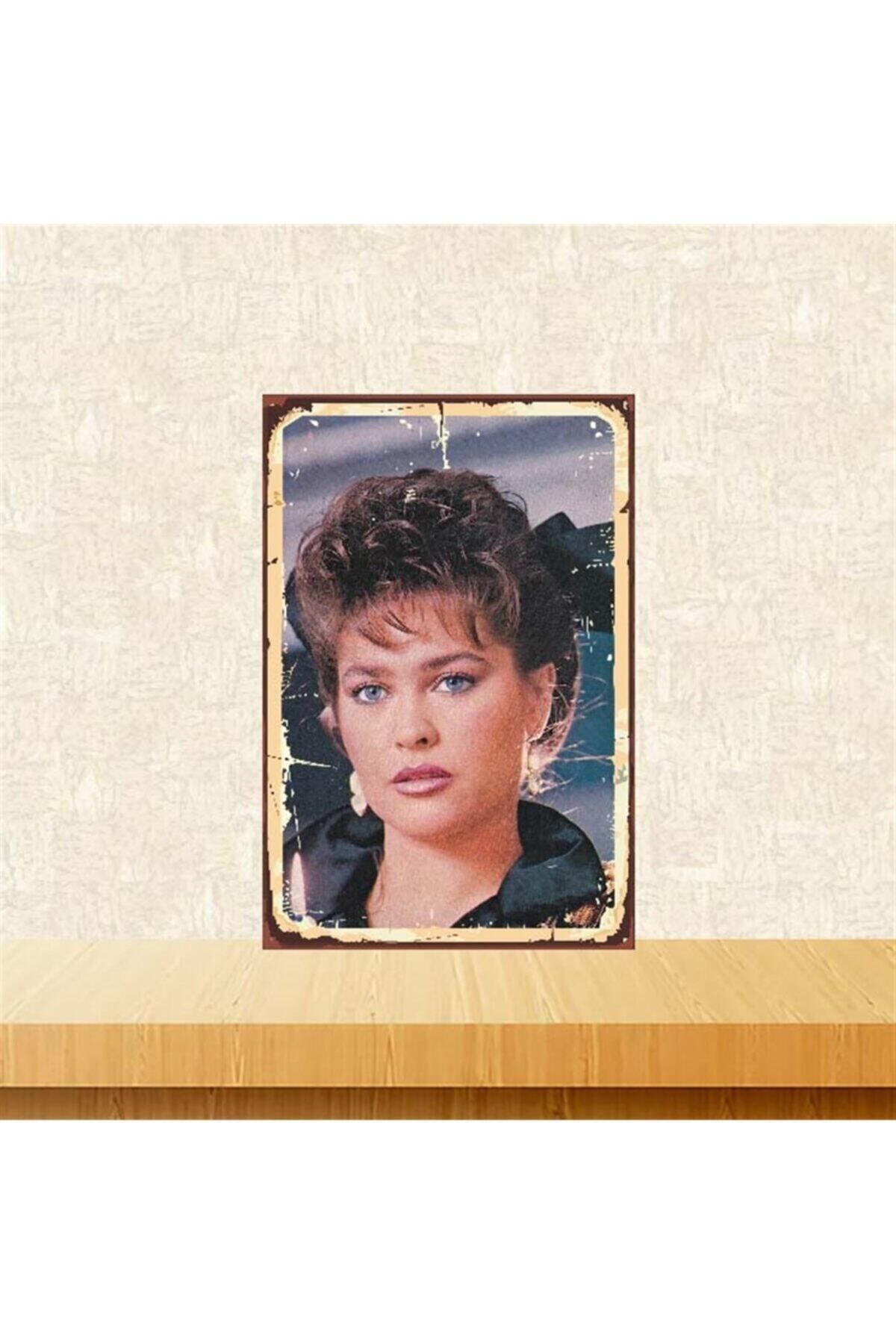 Hülya Avşar Retro Ahşap Poster Tkfx3793