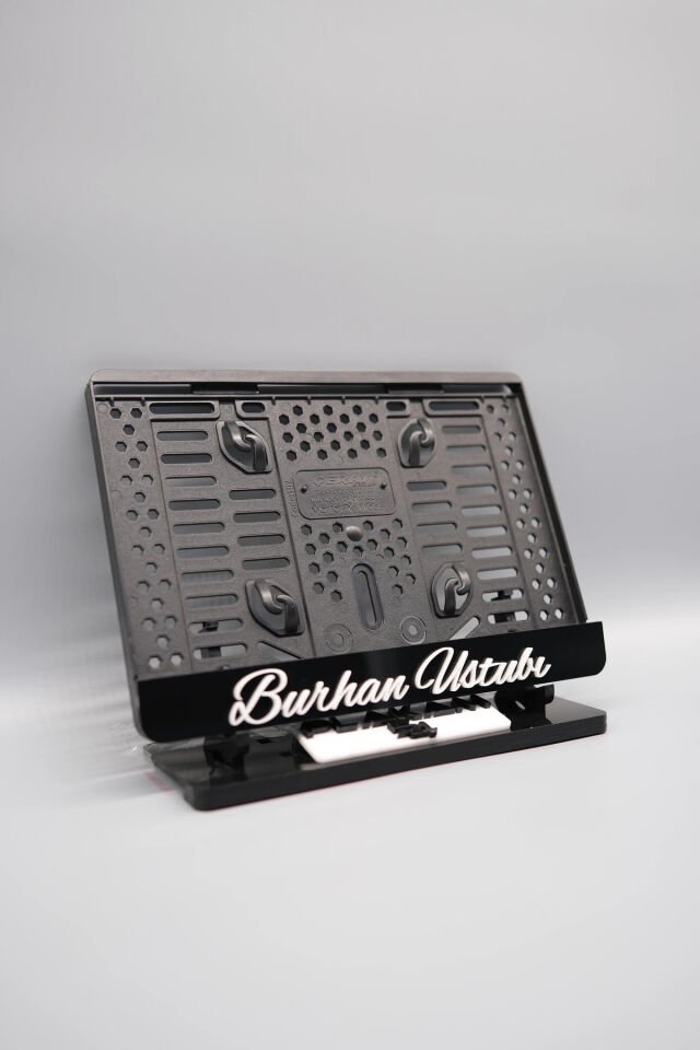 İNCE EL YAZI FONTLU KİŞİYE ÖZEL İSİMLİ PLEKSİ MOTOR PLAKALIĞI