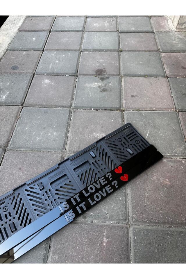 3D KABARTMLI IS IT LOVE PLEKSİ PLAKALIK