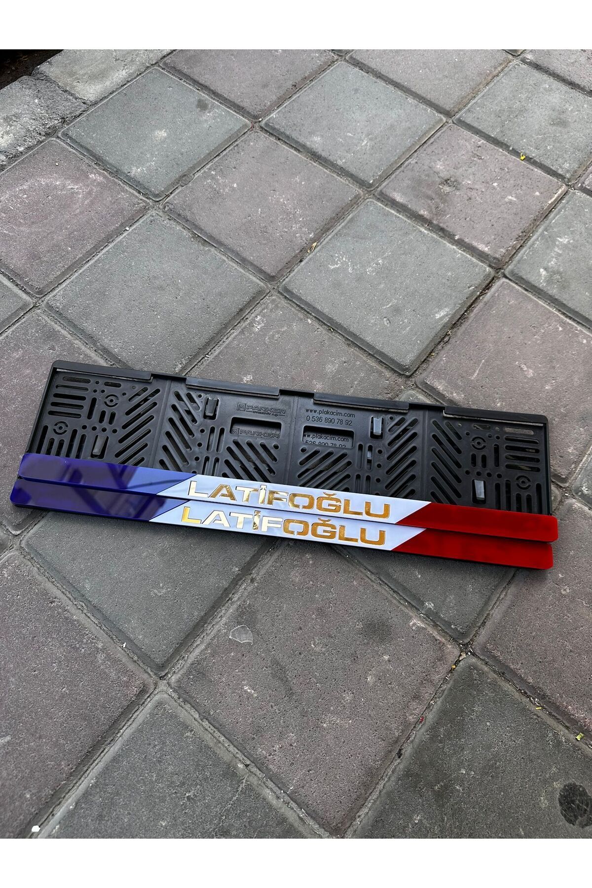 3D 3 RENK FRANSIZ PLEKSİ PLAKALIK