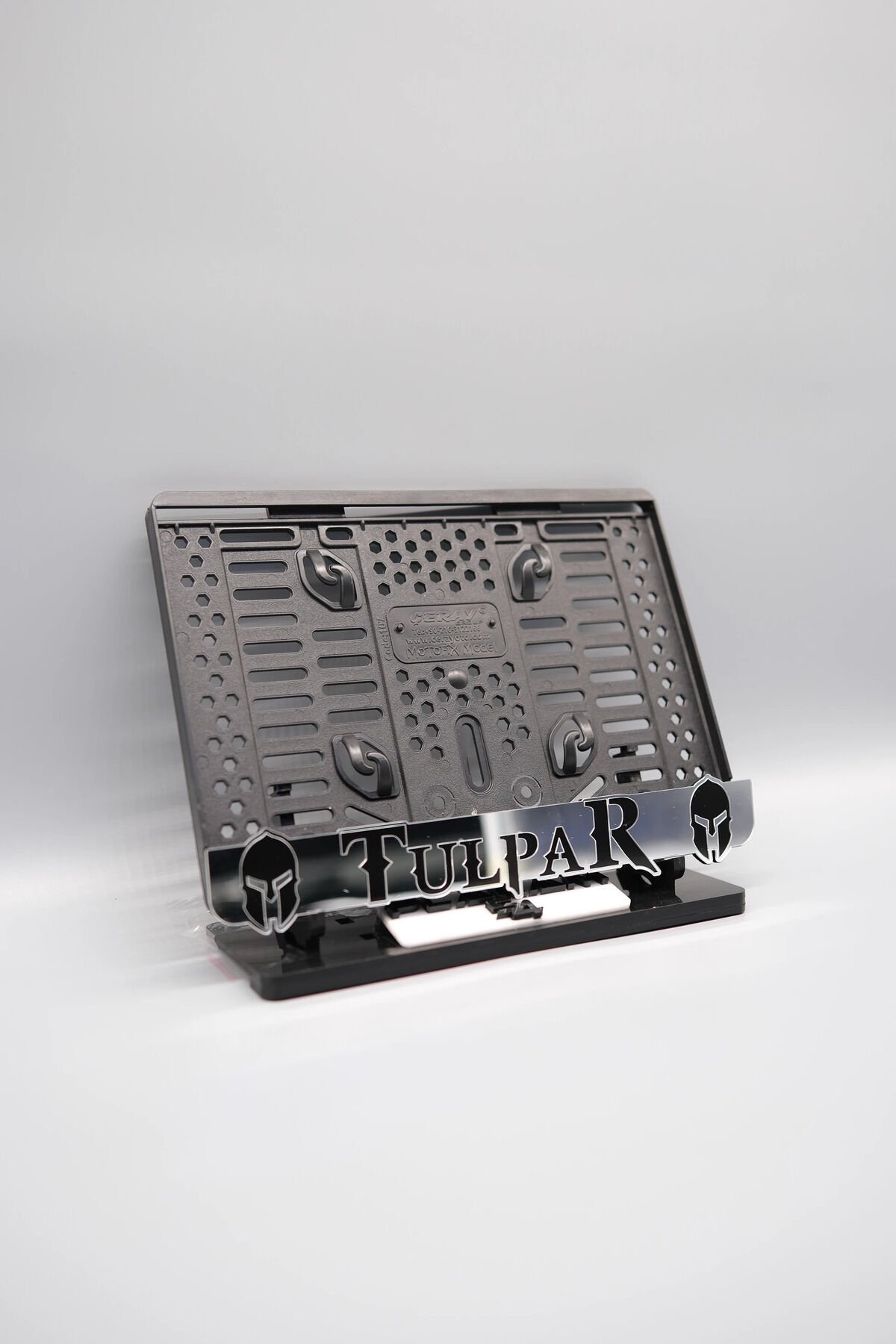 GLADYATÖR GÜMÜŞ PLEKSİ MOTOR PLAKALIĞI