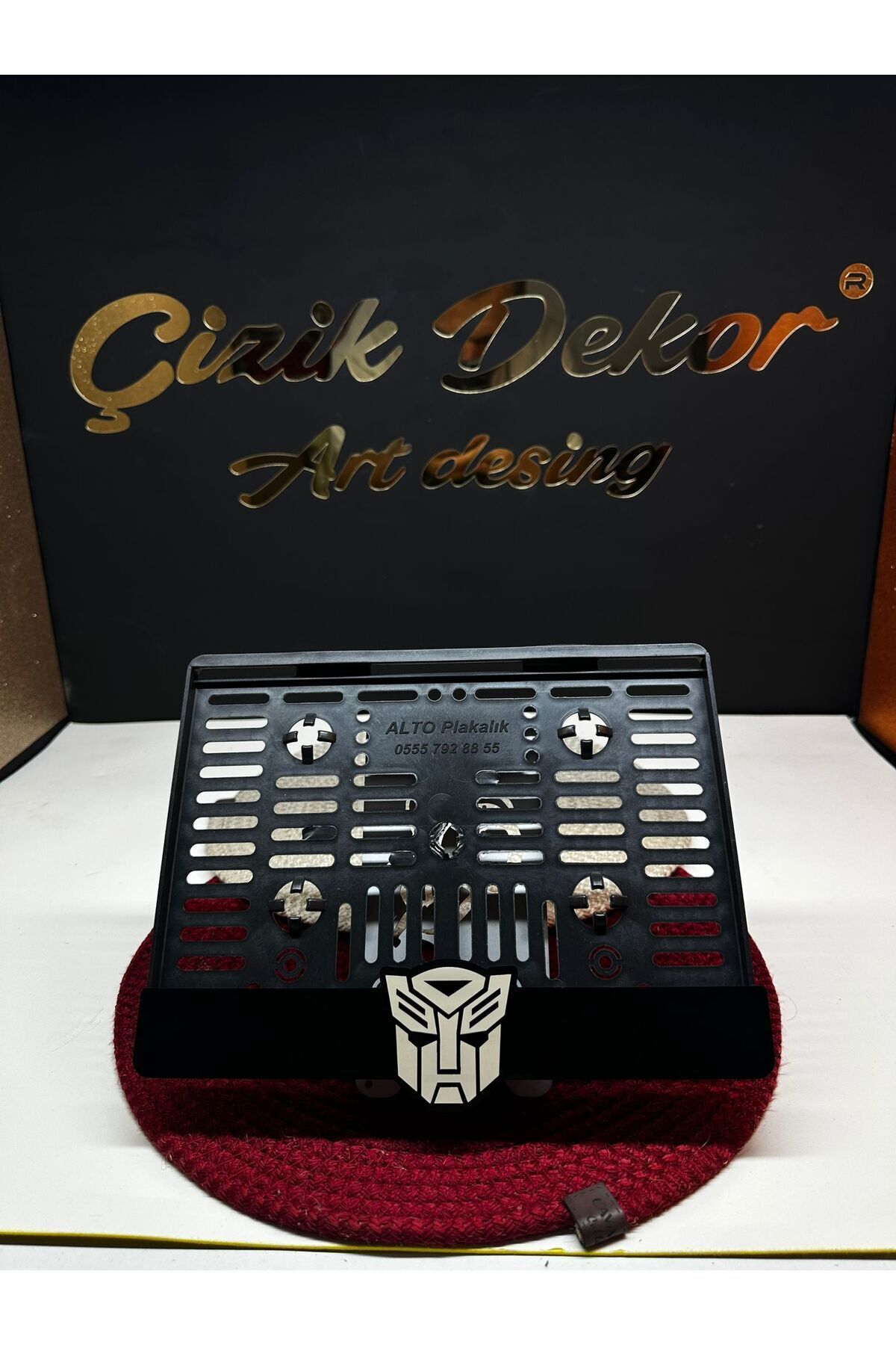 Motor Plakalık '' hard machina ''takmatik Lazer Kesim Pleksi ( 1 Adet )