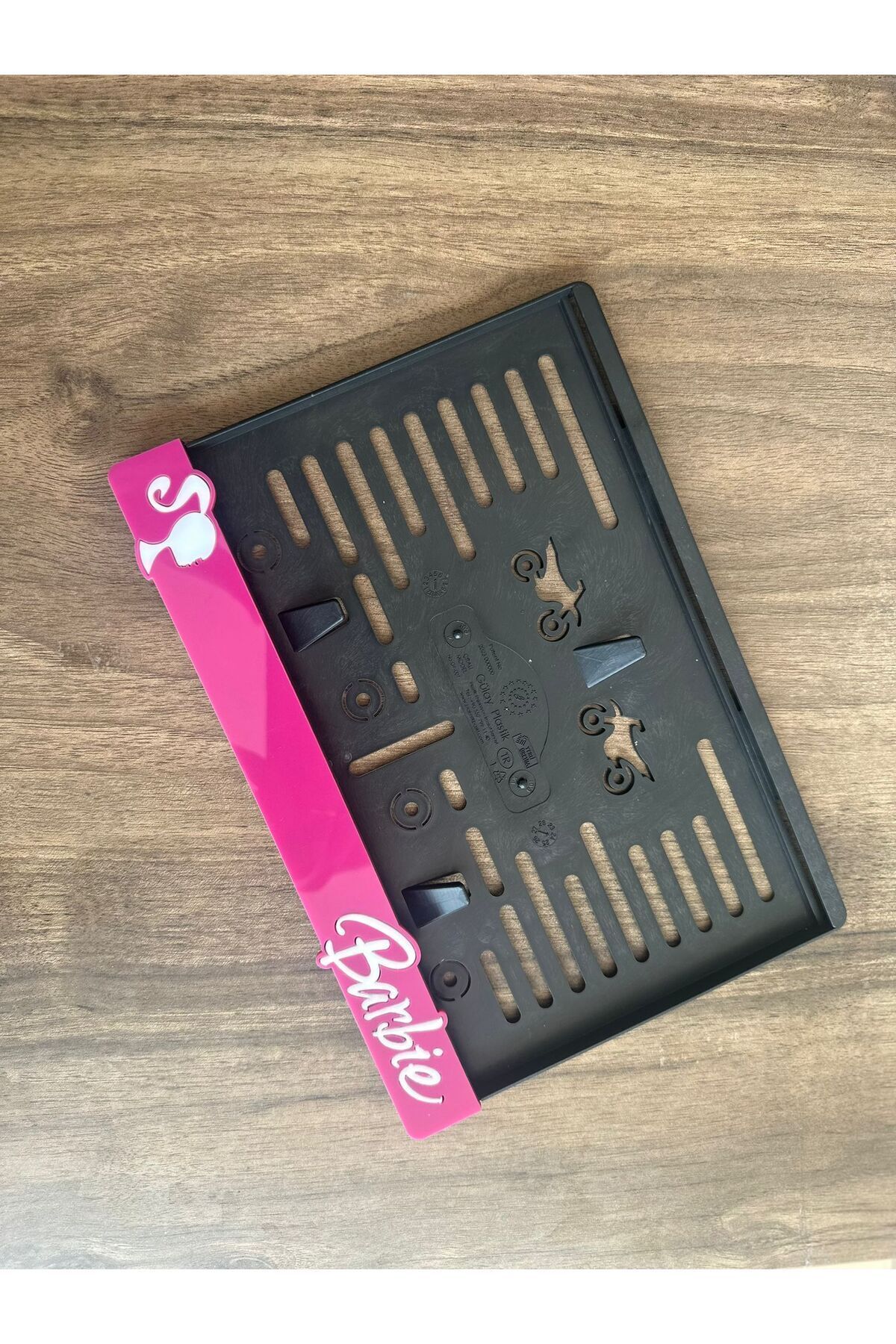 Barbie Pembe Motor Plakalık