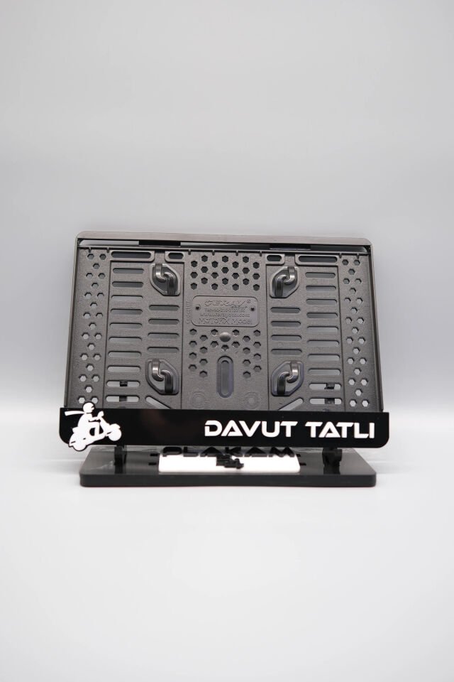 SCOOTER MODEL KİŞİYE ÖZEL İSİMLİ PLEKSİ MOTOR PLAKALIĞI