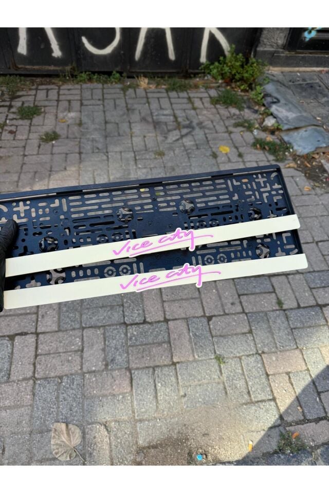 Araba  Pleksi Plakalık