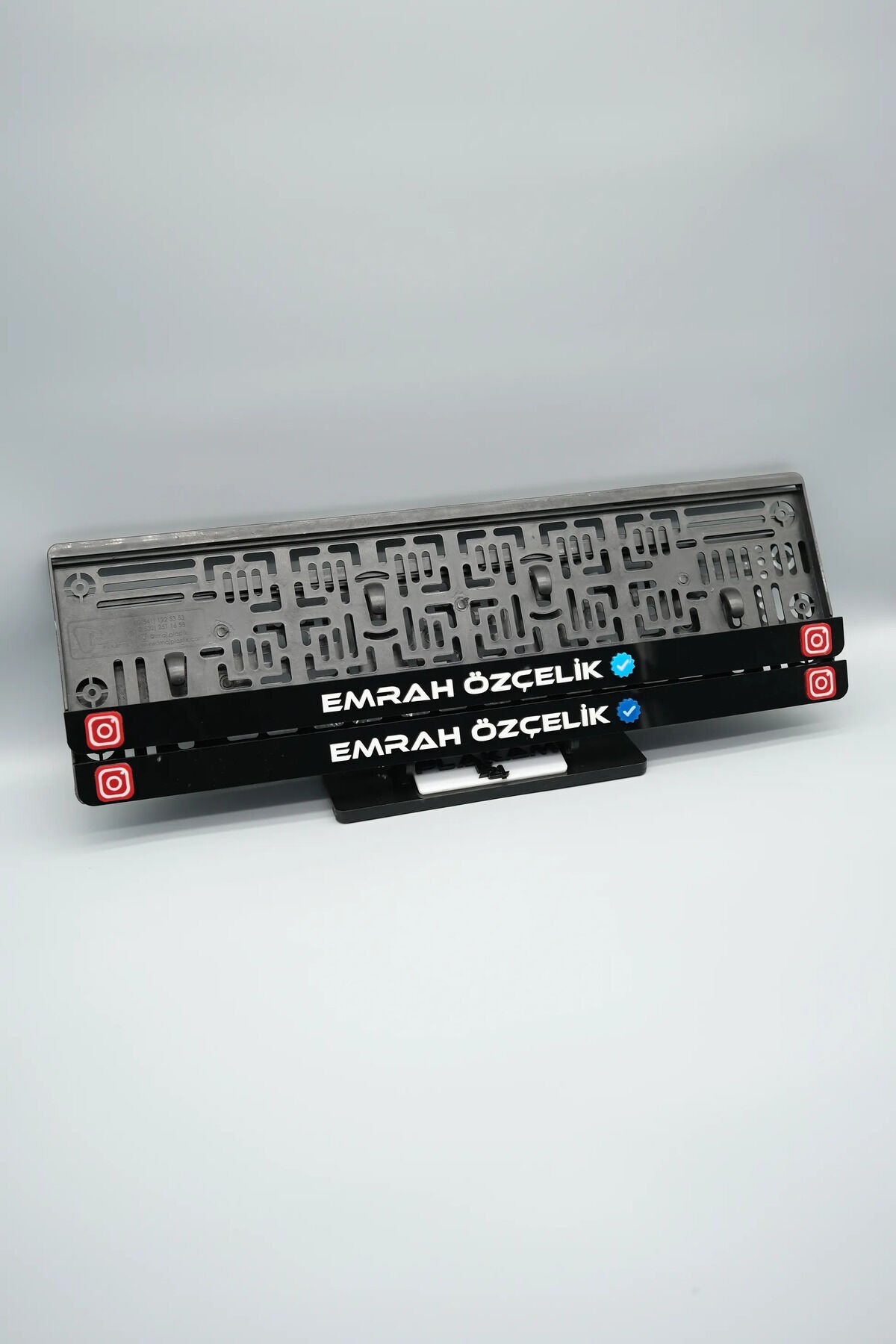 INSTAGRAM, MAVİ TİK KİŞİYE ÖZEL İSİMLİ PLEKSİ ARABA PLAKALIĞI