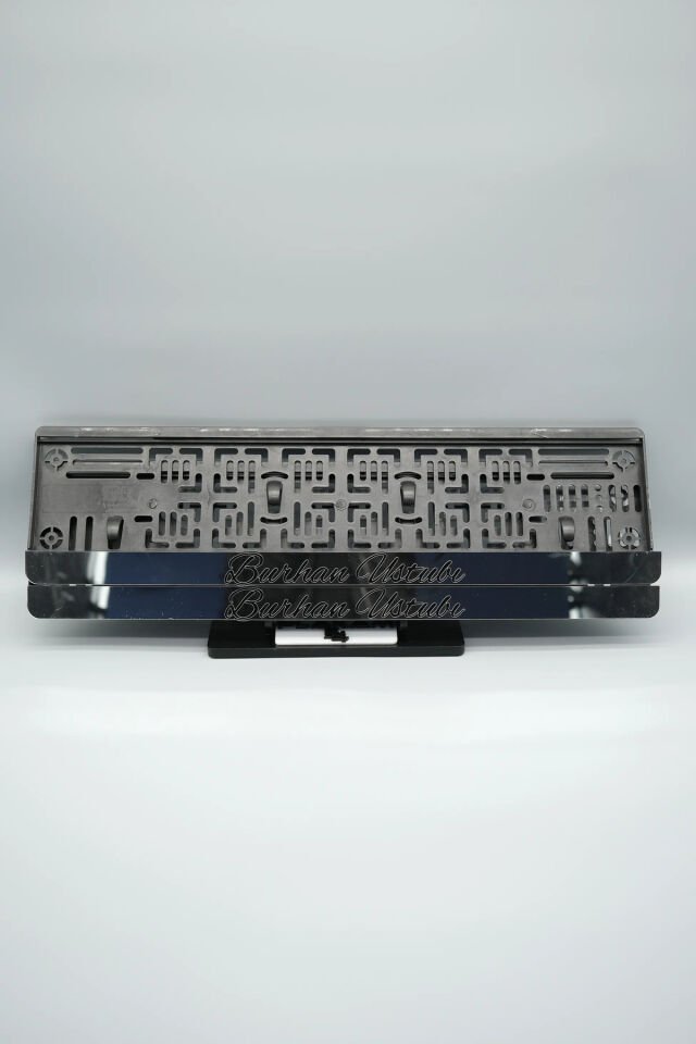 İNCE EL YAZI FONTLU KİŞİYE ÖZEL İSİMLİ GÜMÜŞ PLEKSİ ARABA PLAKALIĞI