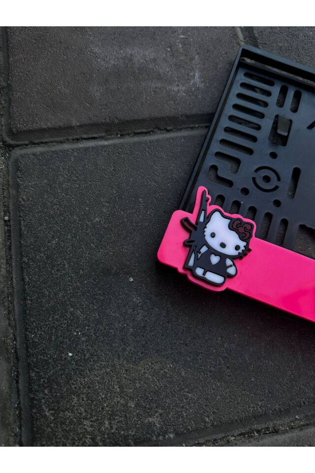 İLLEGAL HELLO KİTTY MOTOR PLEKSİ PLAKALIK