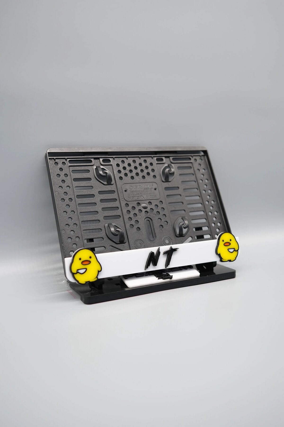 KATİL CİVCİV NT YAZILI 3D KABARTMALI BEYAZ PLEKSİ MOTOR PLAKALIĞI