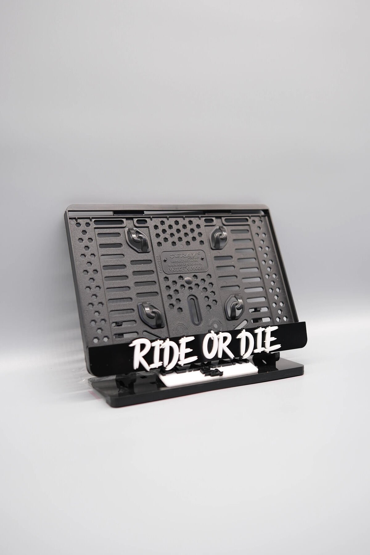 RIDE OR DIE 3D KABARTMALI PLEKSİ MOTOR PLAKALIĞI