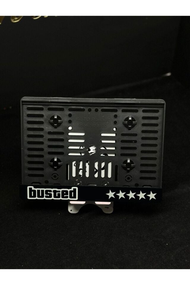 MOTOR PLAKALIK BUSTED YAZILI LAZER KESİM PLEKSİ