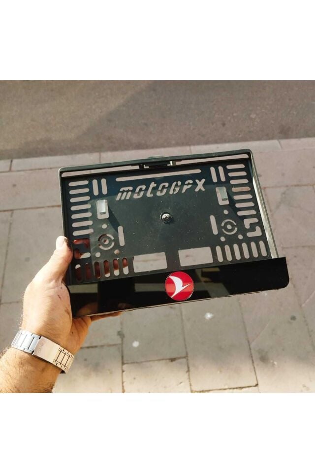 MOTORSİKLET PLAKALIK TURKISH AIRLINES LOGOLU LAZER KESİM PLEKSİ