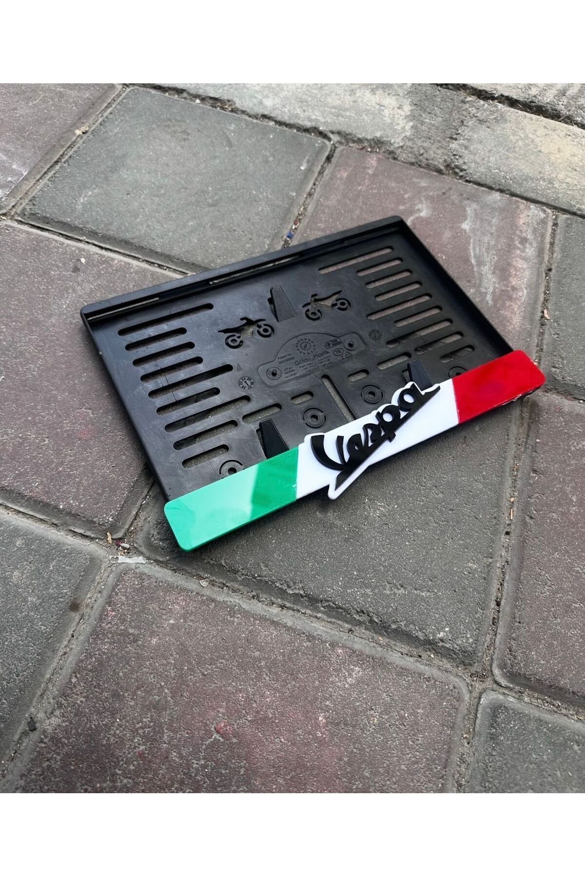 1.KALİTE KABARTMALI İTALY VESPA MOTOR PLEKSİ PLAKALIK ( RELAX GARAGE )