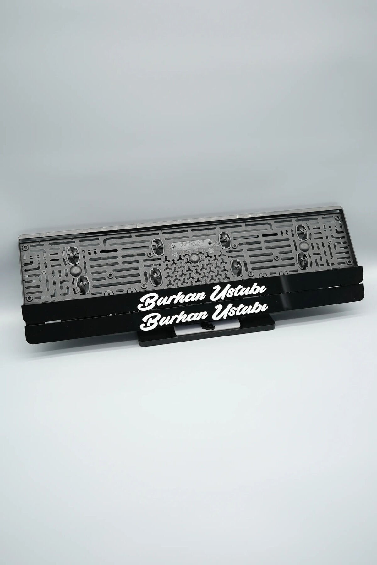 EL YAZI FONTLU KİŞİYE ÖZEL İSİMLİ PLEKSİ ARABA PLAKALIĞI