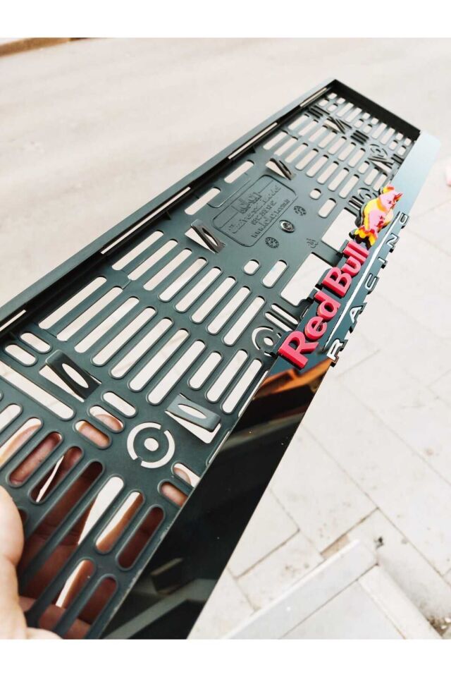 PLAKALIK REDBULL RACING 3D KABARTMA LAZER KESİM PLEKSİ
