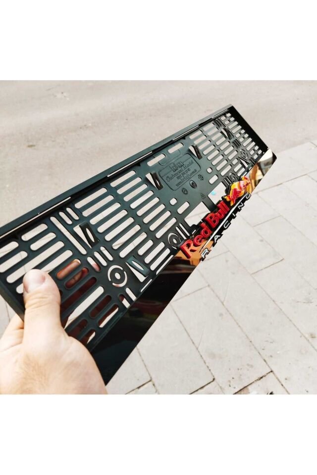 PLAKALIK REDBULL RACING 3D KABARTMA LAZER KESİM PLEKSİ ( 2 ADET )