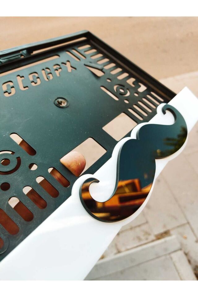 Motorsiklet  Uyumlu Plakalık Bıyık Model Lazer Kesim Pleksi 3d Kabartma