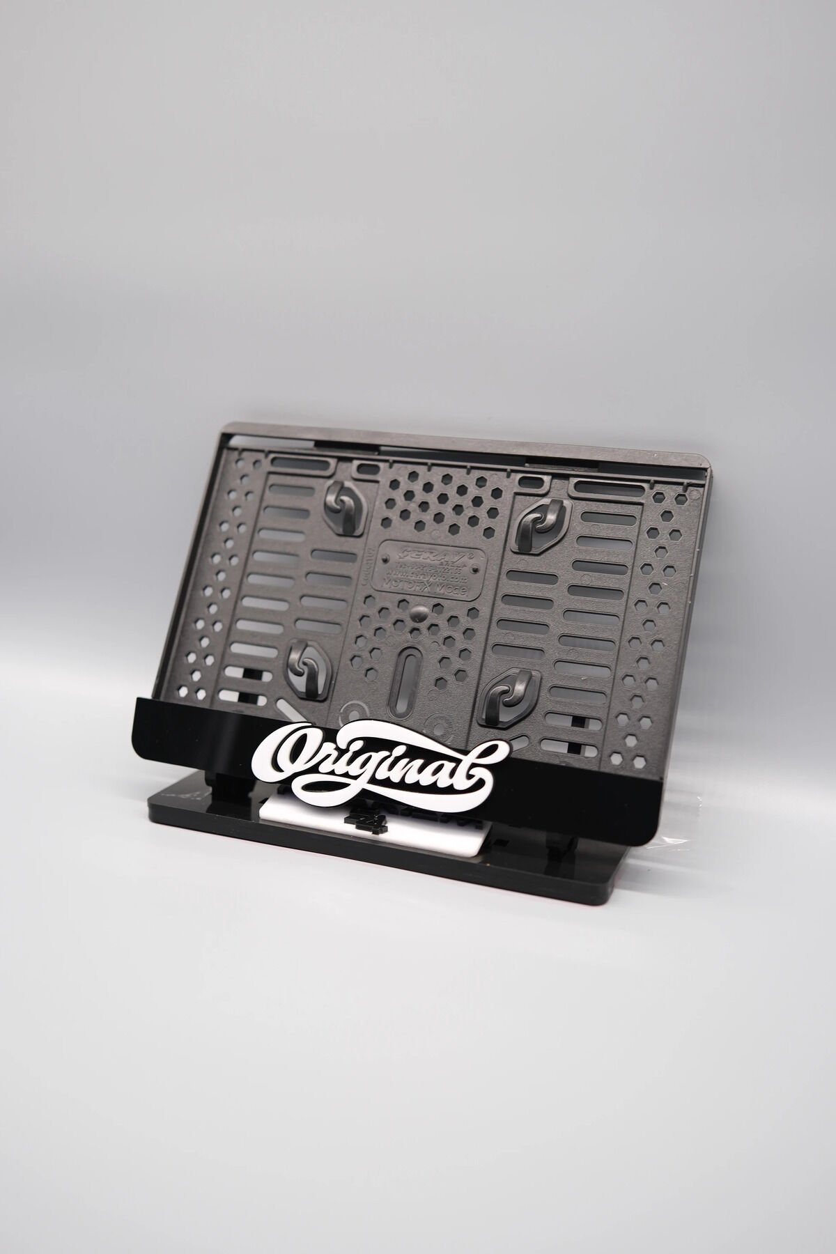 ORIGINAL 3D KABARTMALI SİYAH PLEKSİ MOTOR PLAKALIĞI