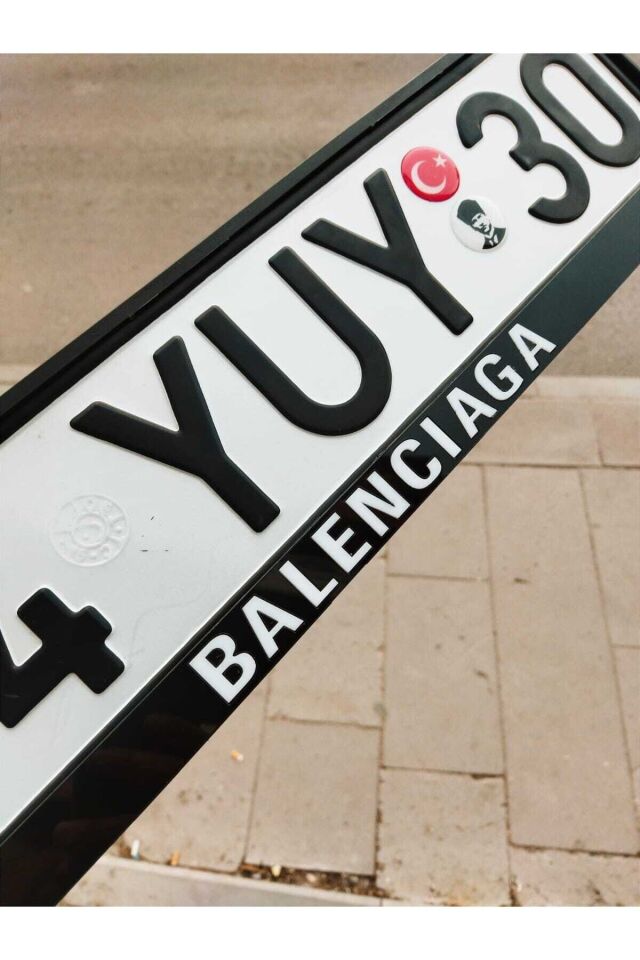Plakalık Balencıaga Model Takmatik Pleksi Lazer Kesim ( 2 Adet )