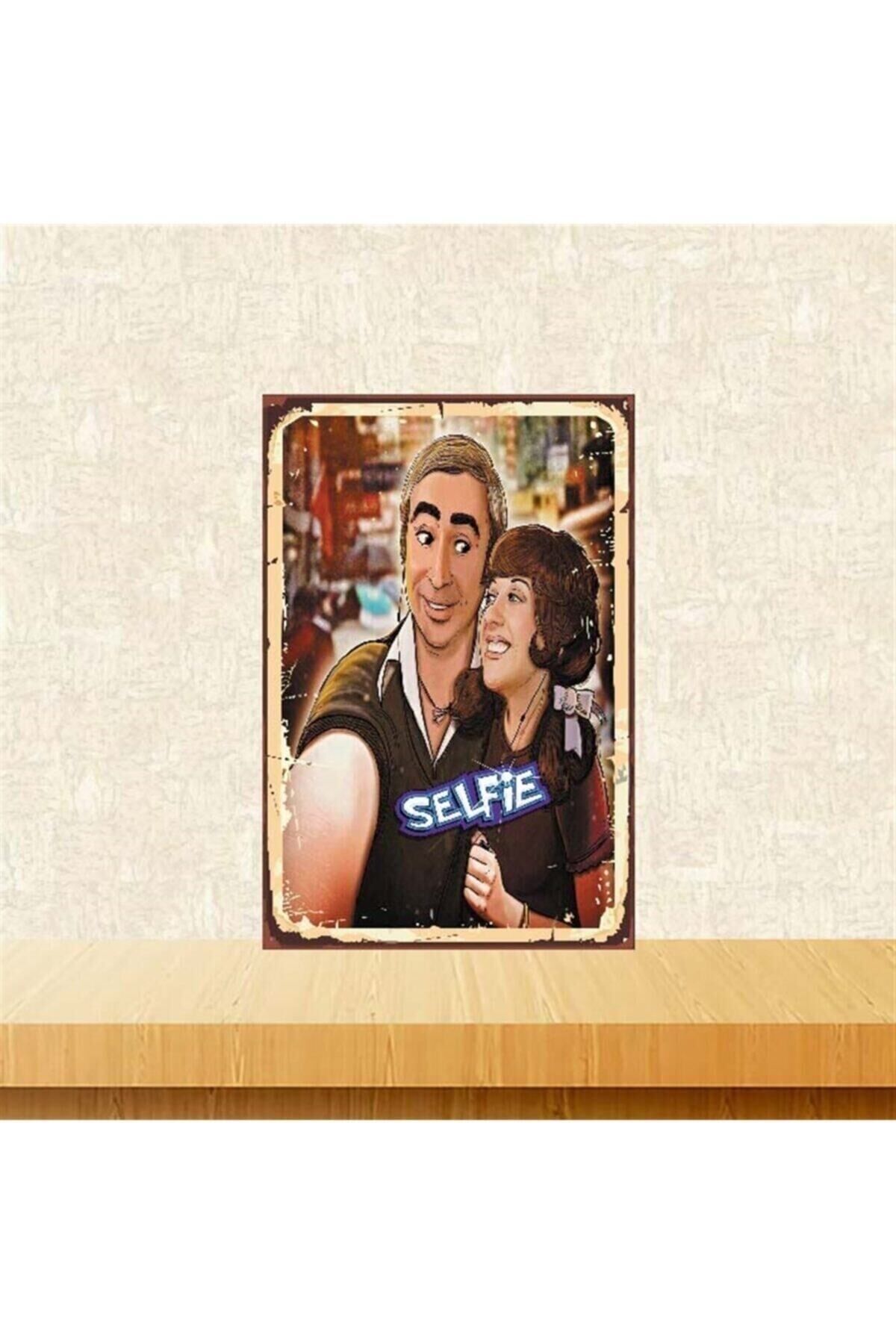Ayşen Gruda Şener Şen Selfie Retro Ahşap Poster Tkfx4061 20 30 Cm