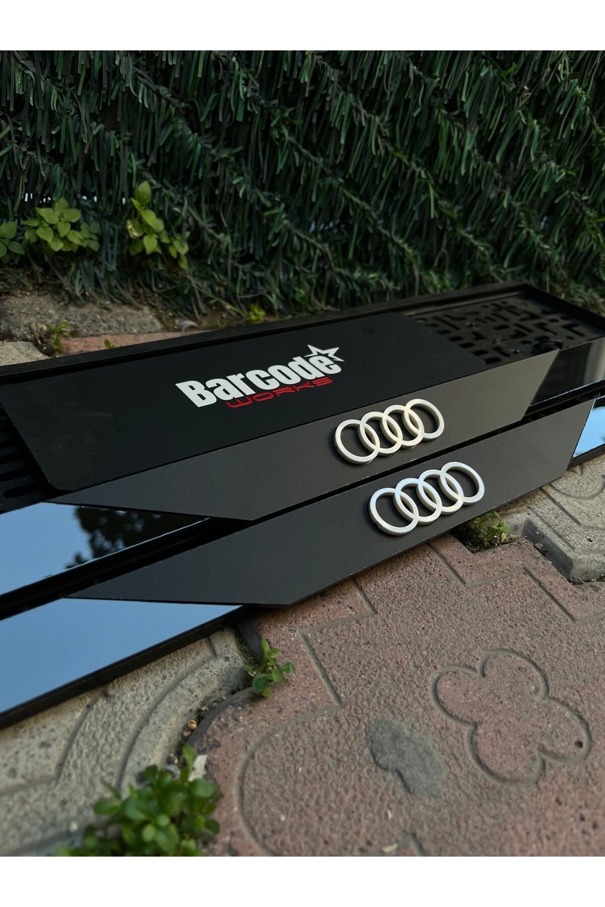 ARAÇ LOGOLU YENİ TREND MAT PLEKSİ PLAKALIK