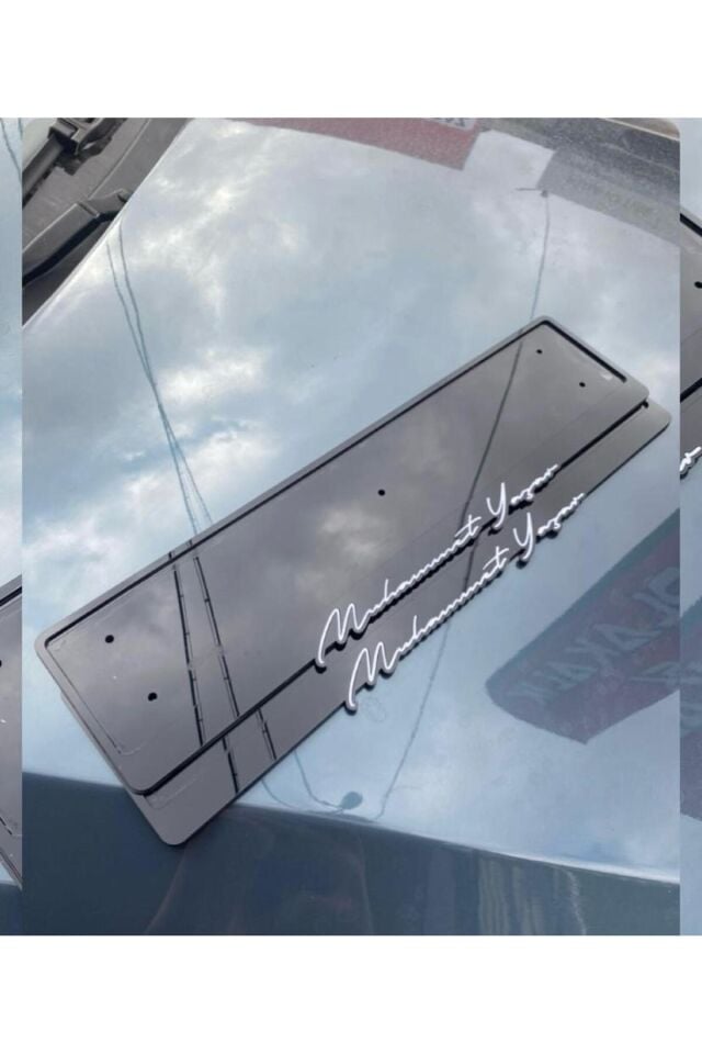 LAZER KESİM İMZA TASARIM 2 ADET LÜKS PİANOBLACK OTO PLEKSİ PLAKALIK