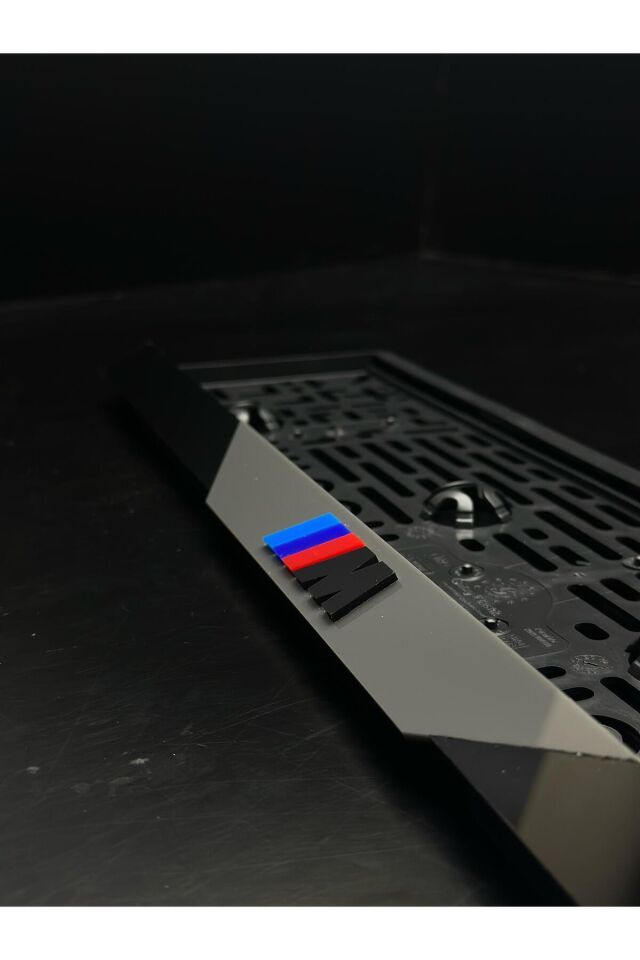 5D LÜX BMW M SPORT Uyumlu  TAKMATİK PLEKSİ PLAKALIK