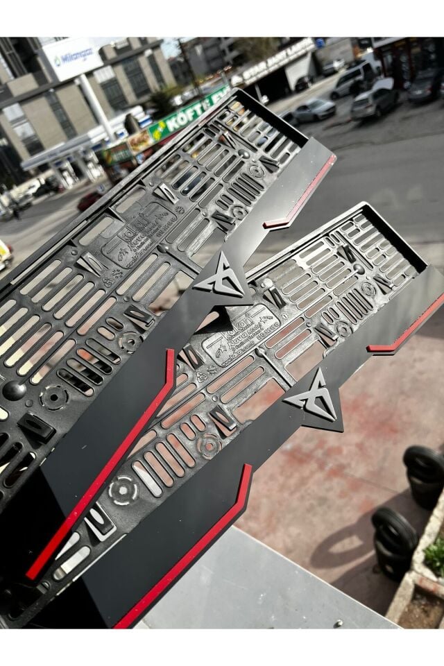 CUPRA LOGOLU LİP MODEL Pleksi Plakalık