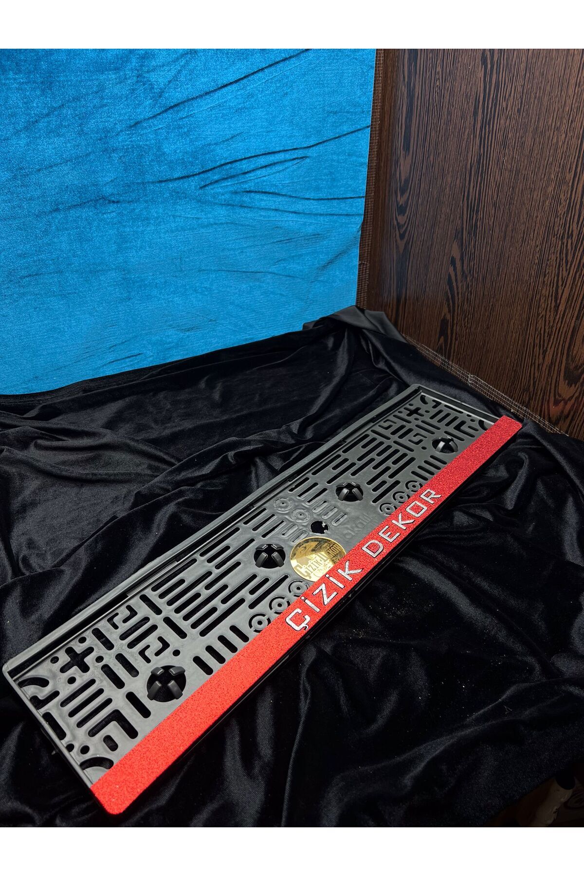 kişiye özel simli kırmızı premium plakalık