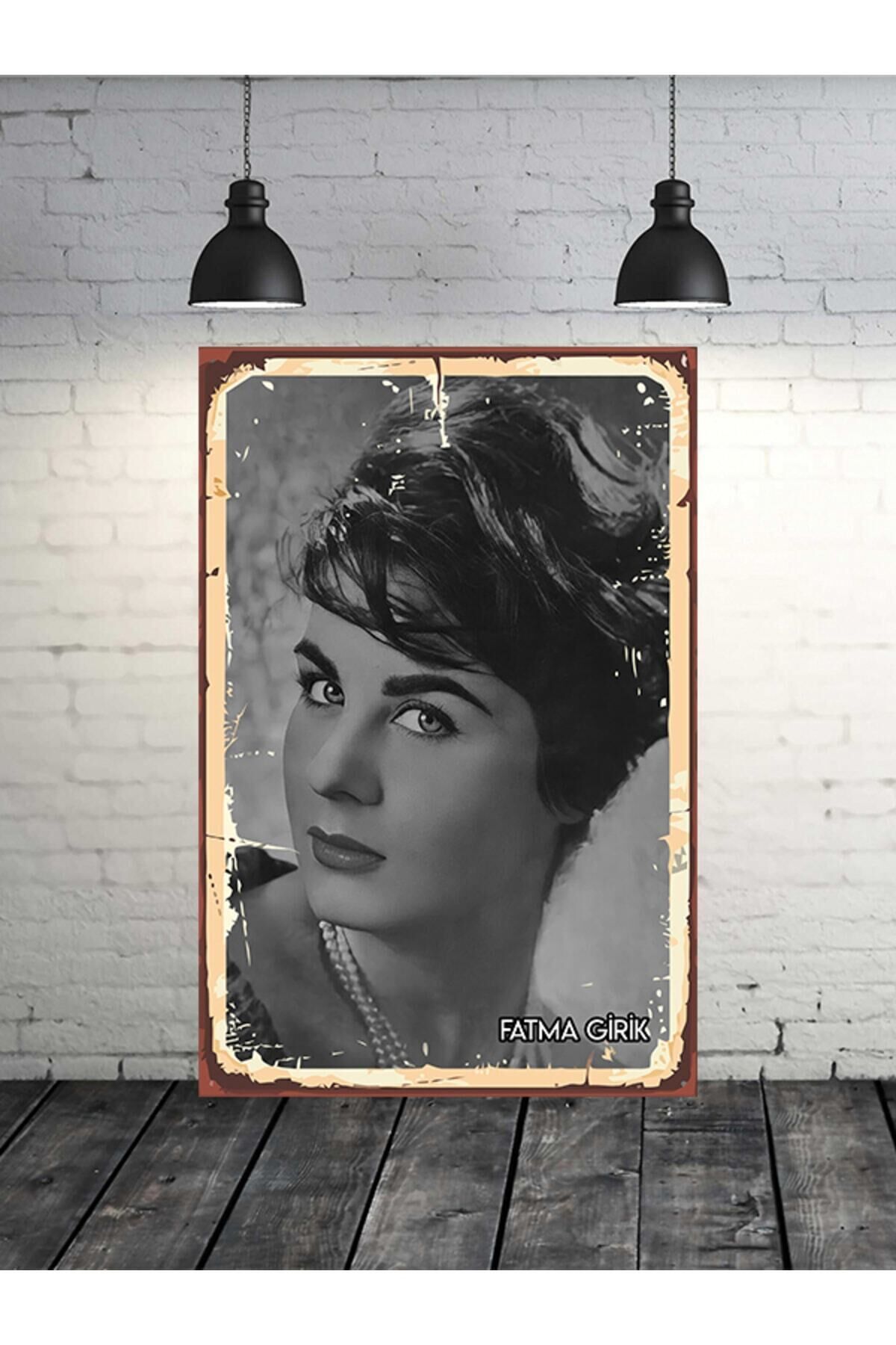 Fatma Girik Siyah Beyaz 20x30 Cm Retro Ahşap Tablo